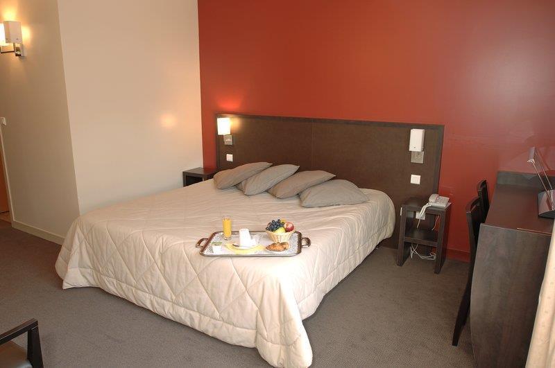 Kyriad Tours - Joué-lés-Tours Zimmer foto